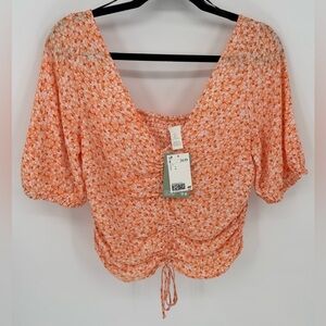 H&M Floral cropped Blouse NEW Size Large